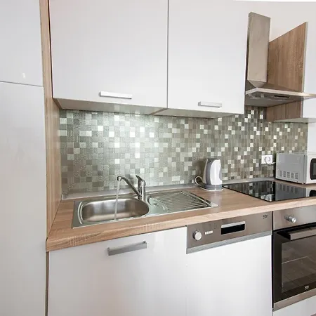 Luce Apartament Makarska