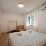 Luce Makarska