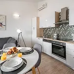 Luce Apartman