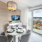 Luce Apartman Makarska