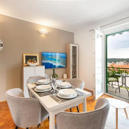 Luce Apartmán Makarská