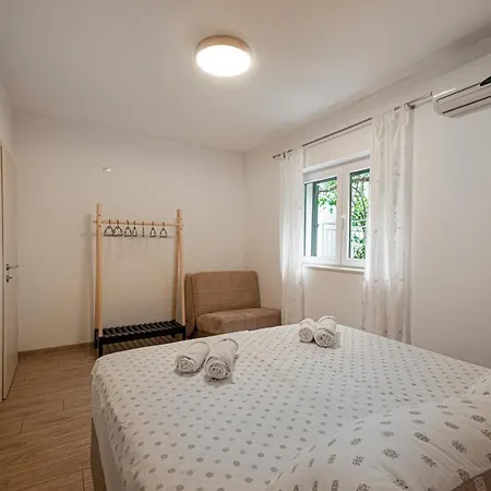 Luce Makarska