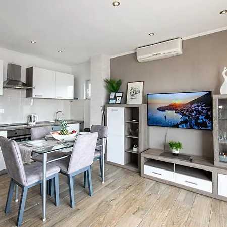 Luce Apartament *