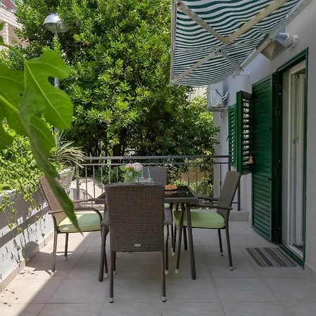 Luce Apartament Makarska