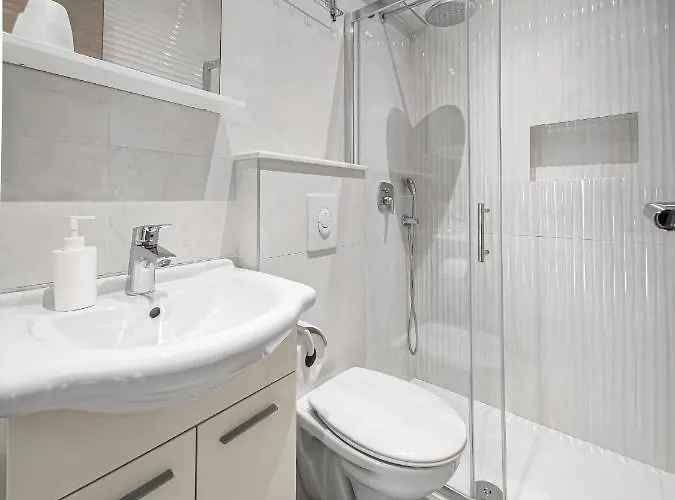 Luce * מאקרסקה